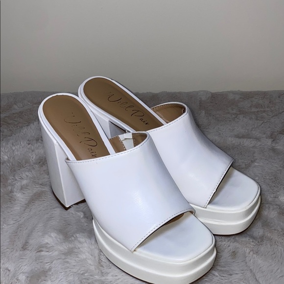 Wild Pair White Platform Mules - Picture 3 of 9